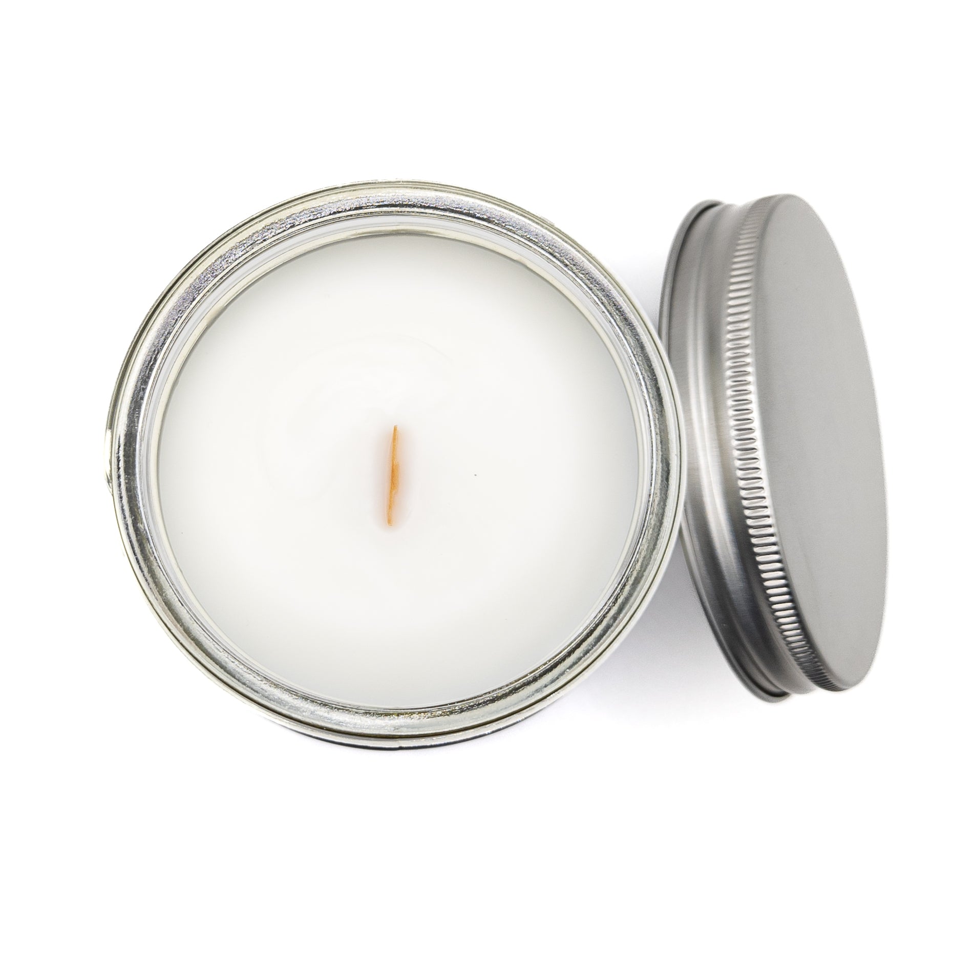 Luxury blend coconut wax with crackling wooden wick